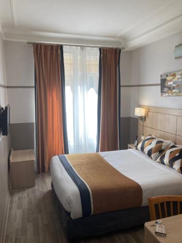 hotel phenix paris