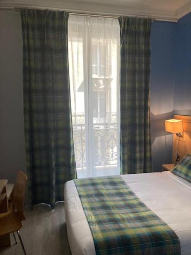 hotel phenix paris