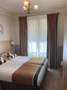 hotel phenix paris