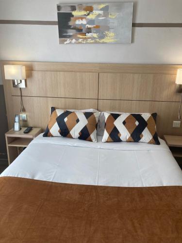 hotel phenix paris