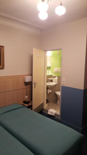 hotel phenix paris