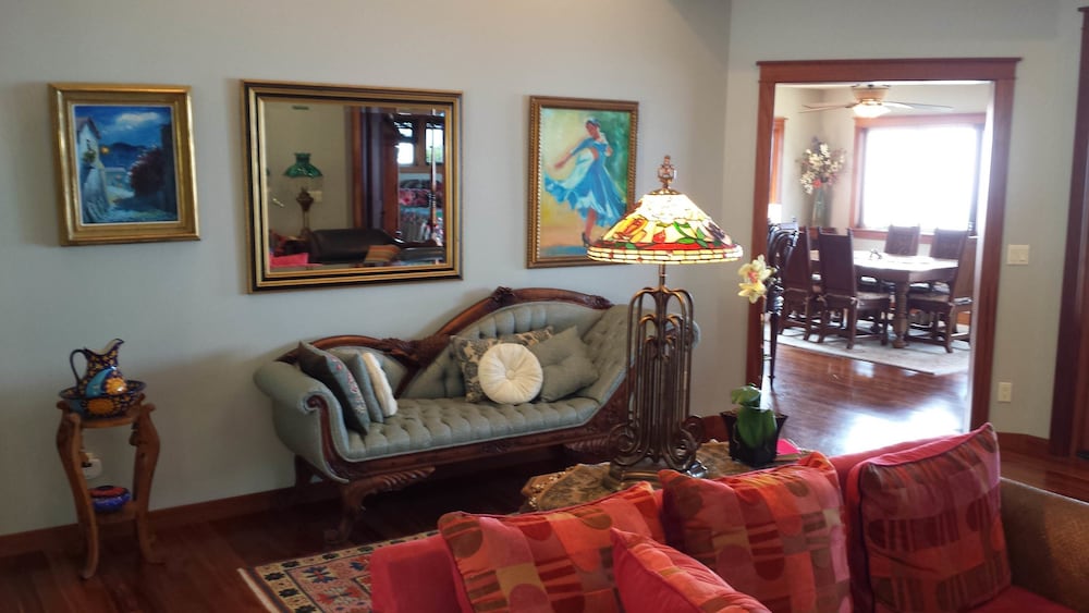 kona palace in captain cook