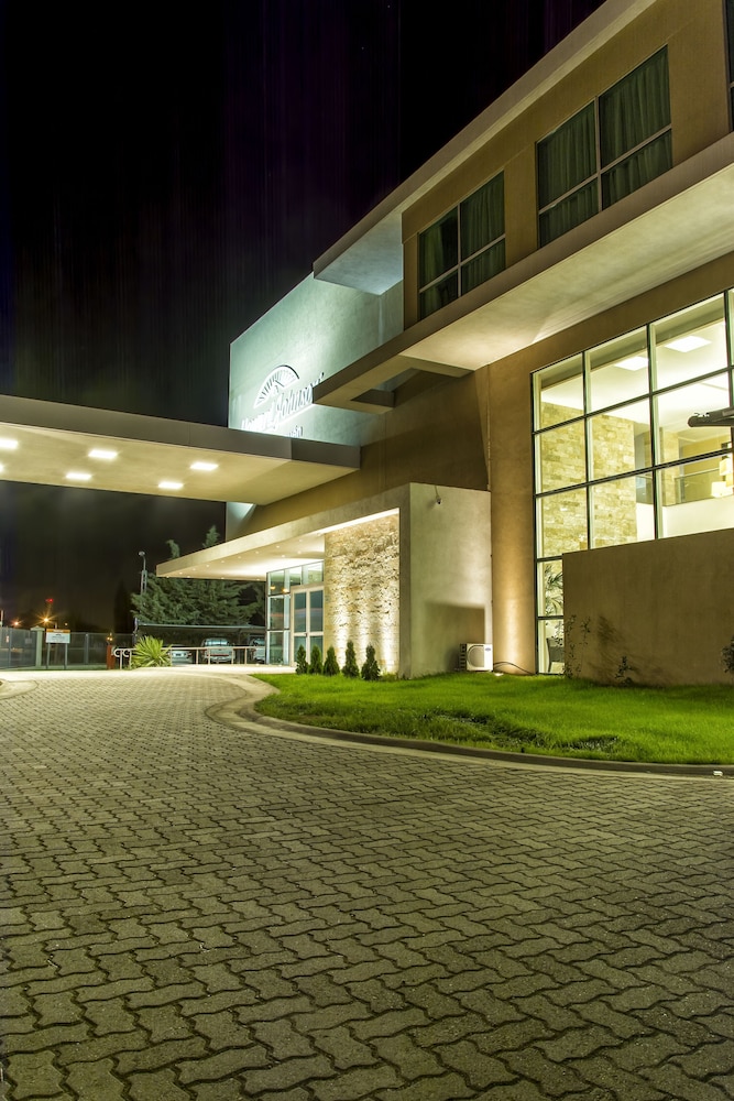 howard johnson by wyndham neuquen