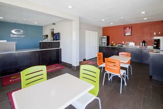 Econo Lodge Airport,Norfolk>>Hampton,2 star