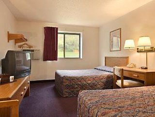 Super 8 By Wyndham Norwich,East Norwich>>Bainbridge,3 star