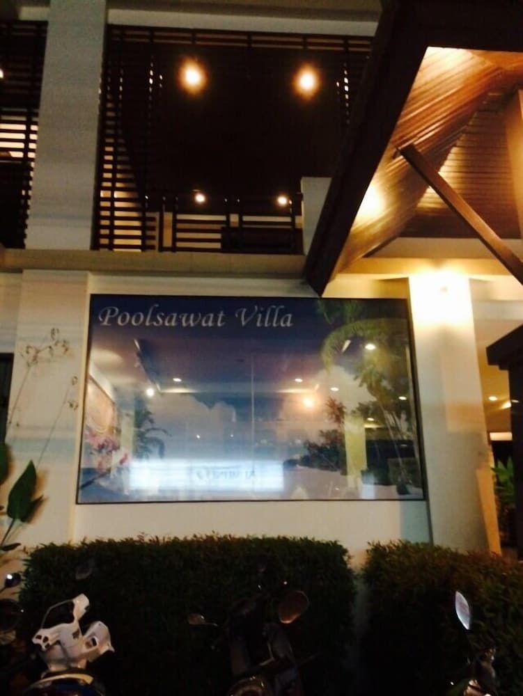 poolsawat villa