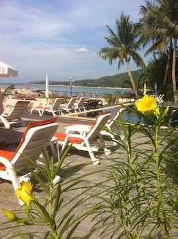 poolsawat villa
