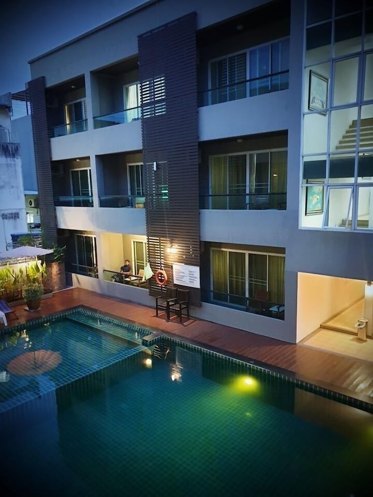 double d boutique residence