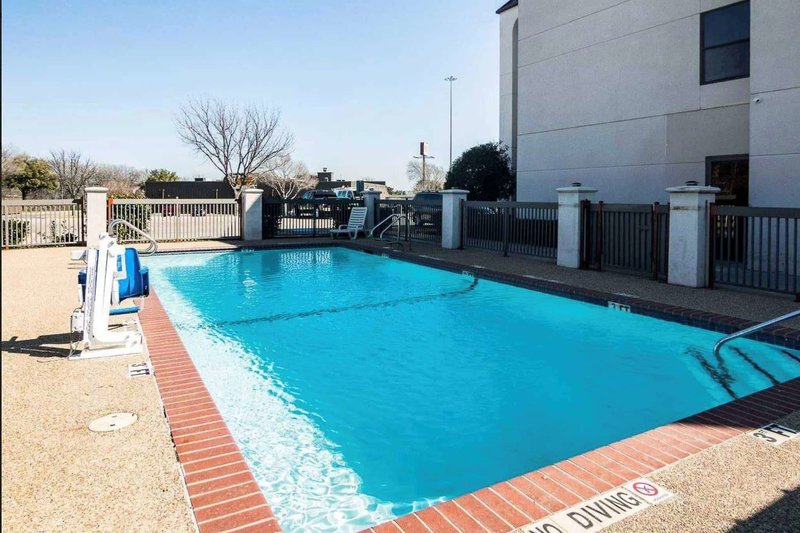 days inn by wyndham fort worth north fossil creek