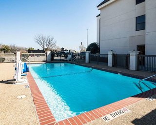 Days Inn By Wyndham Fort Worth North / Fossil Creek,Haltom City>>Fort Worth,3 star