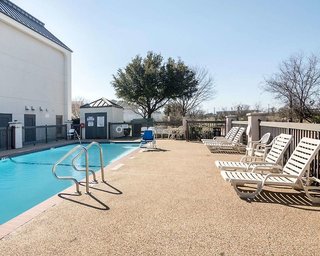 Days Inn By Wyndham Fort Worth North / Fossil Creek,Haltom City>>Fort Worth,3 star