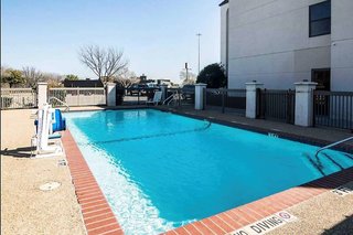 days inn by wyndham fort worth north fossil creek