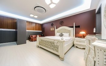 win hotel
