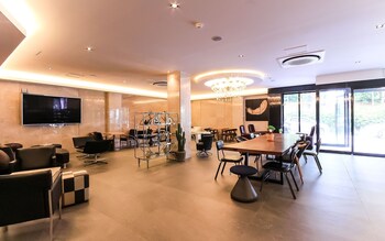 win hotel