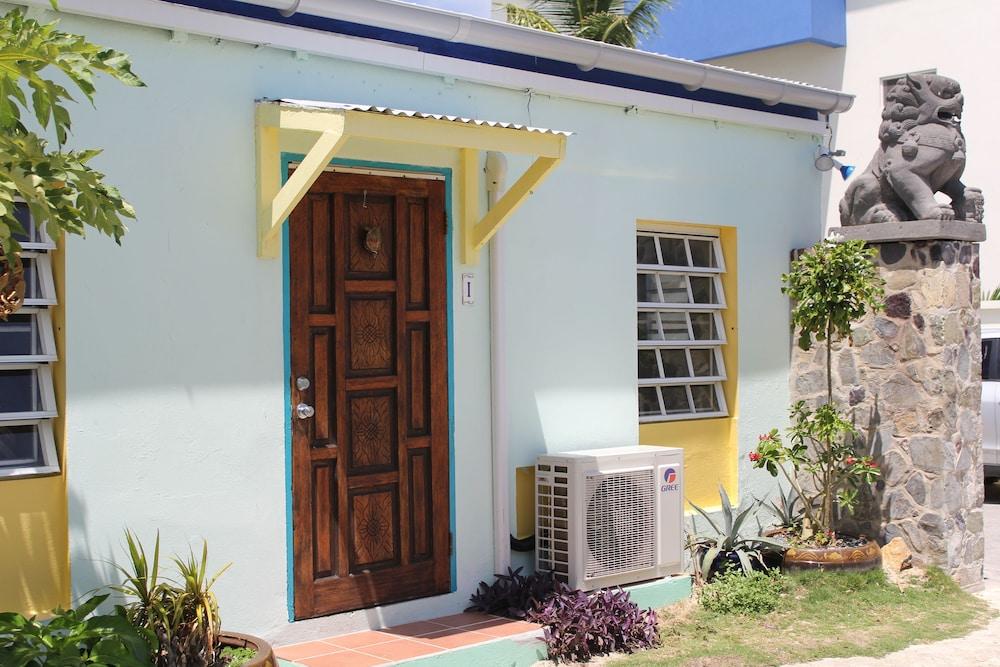 Azure Hotel And Art Studio,Near Maho Beach,3 star