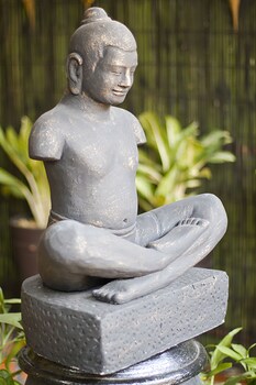 the unique angkor villa
