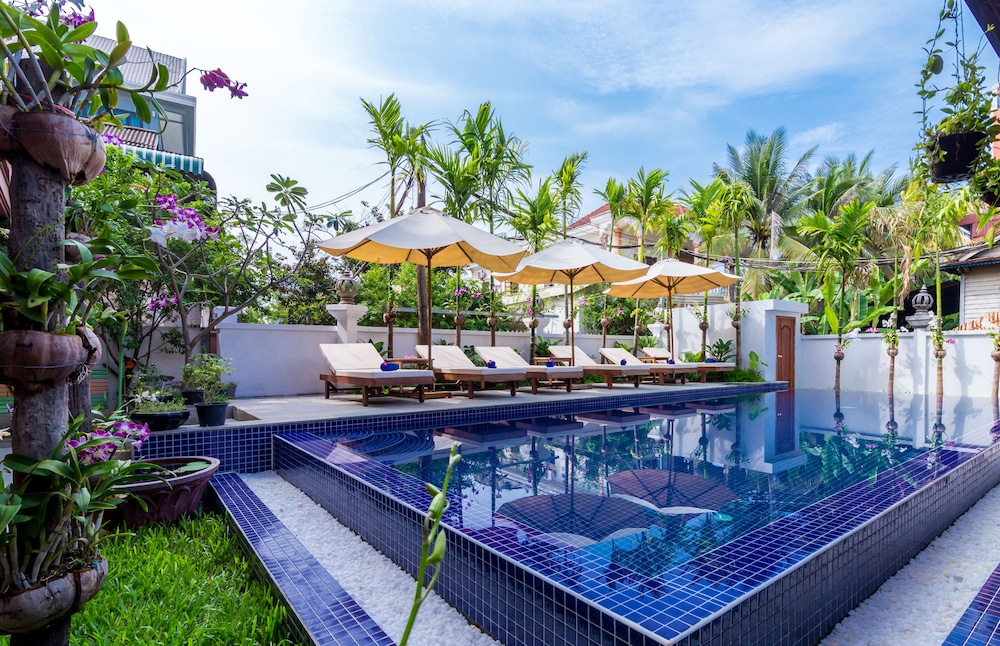 the unique angkor villa