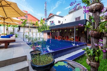 the unique angkor villa