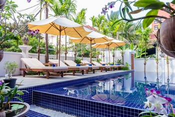 the unique angkor villa