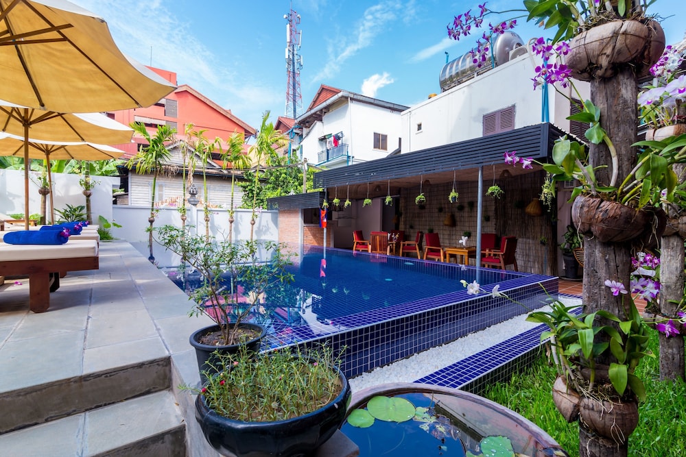 the unique angkor villa