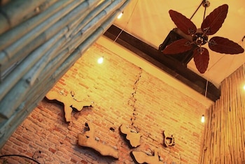 the happy 8 retreat old town