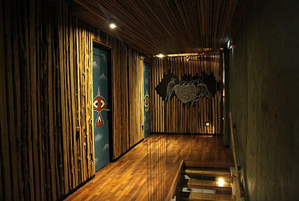 the happy 8 retreat old town