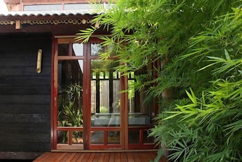 the happy 8 retreat pasir putih