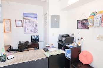 great escape apartments by lowkl