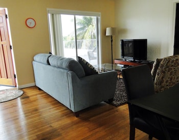 great escape apartments by lowkl