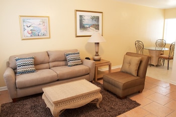 great escape apartments by lowkl