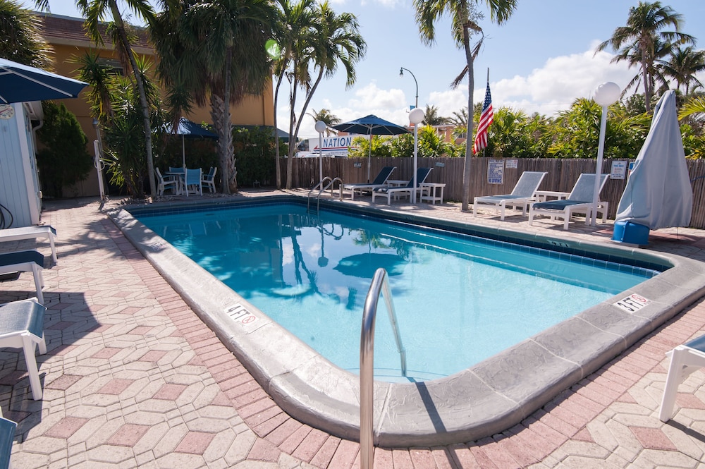 great escape apartments by lowkl