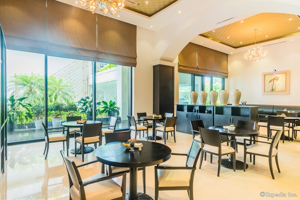 elegant suites westlake