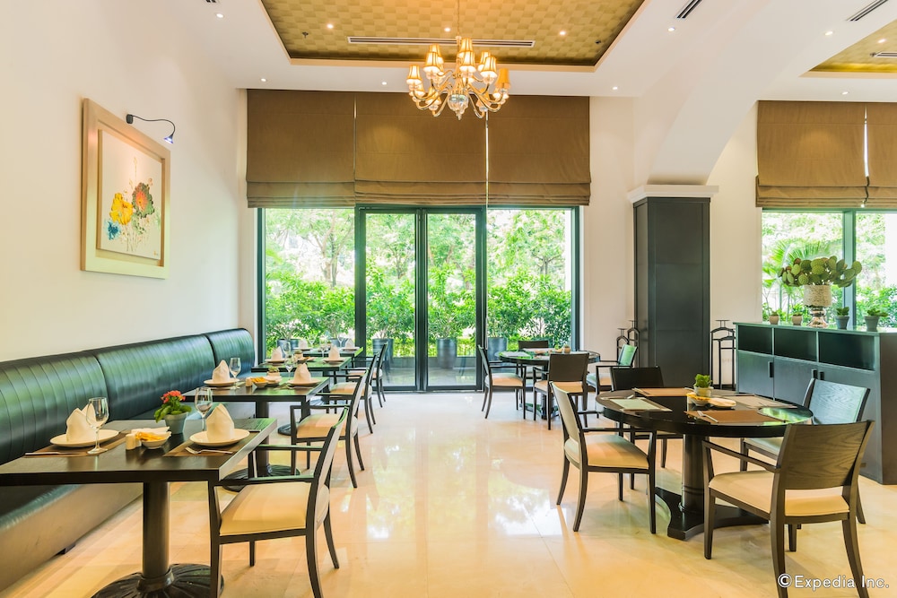 elegant suites westlake