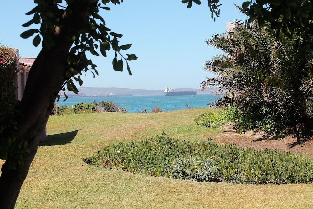 blue bay lodge