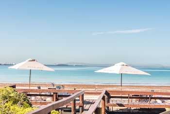 Blue Bay Lodge,Langebaan>>Cape Town,3 star
