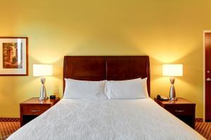Hilton Garden Inn Ottawa Airport,Nepean>>Gloucester,3 star