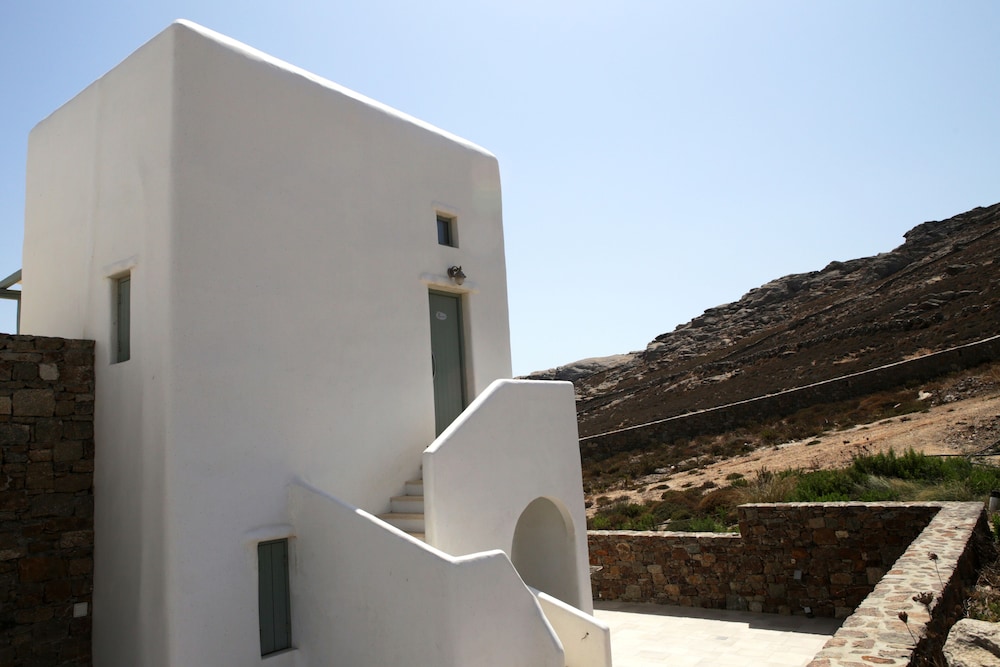 niriides homes and villas