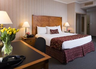 lord elgin hotel