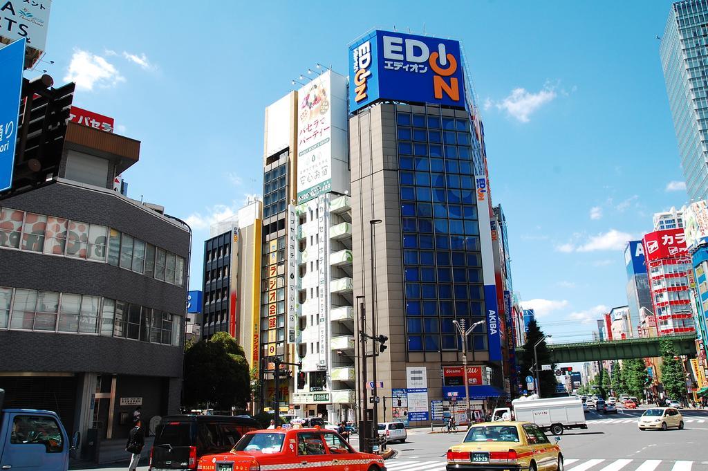 anshin oyado akihabara caters to men