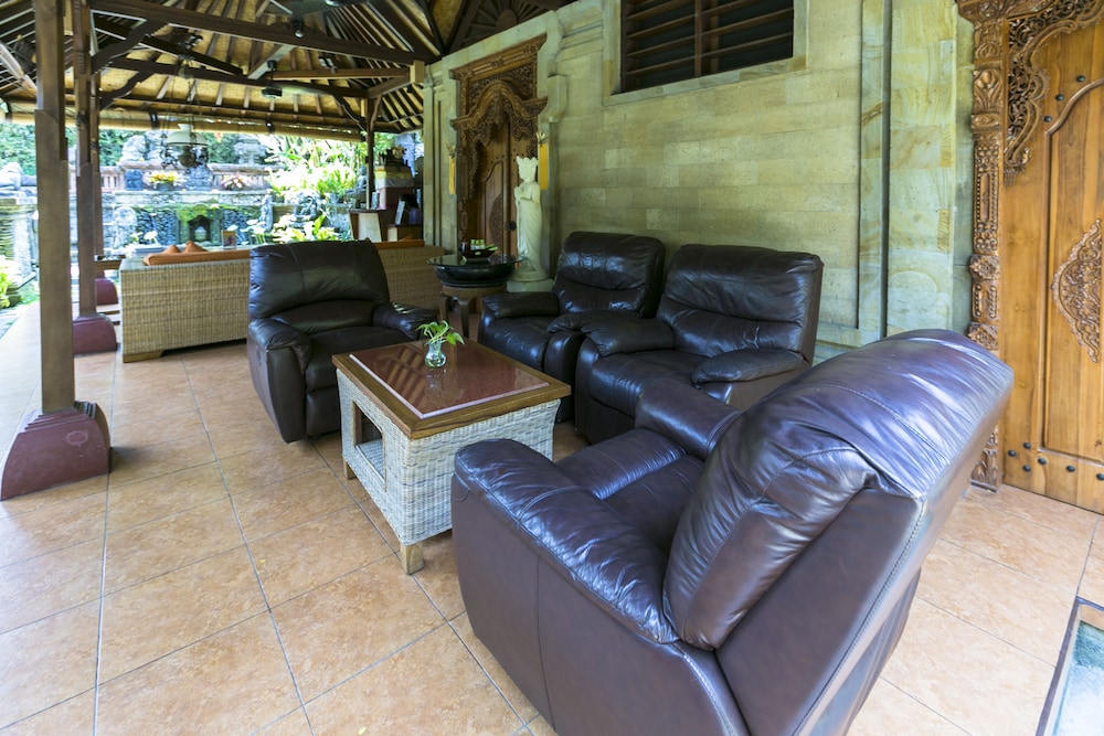 murnis houses and spa