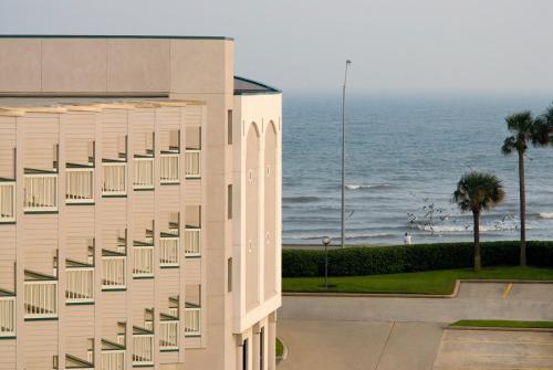 casa del mar beachfront suites