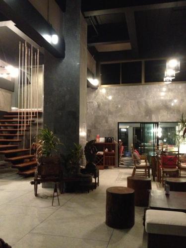 de sea almond hotel chumphon