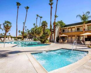 Travelodge By Wyndham Palm Springs,Palm Springs>>Cathedral City,2 star