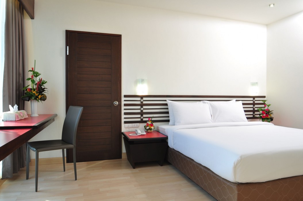 the color hotel hat yai
