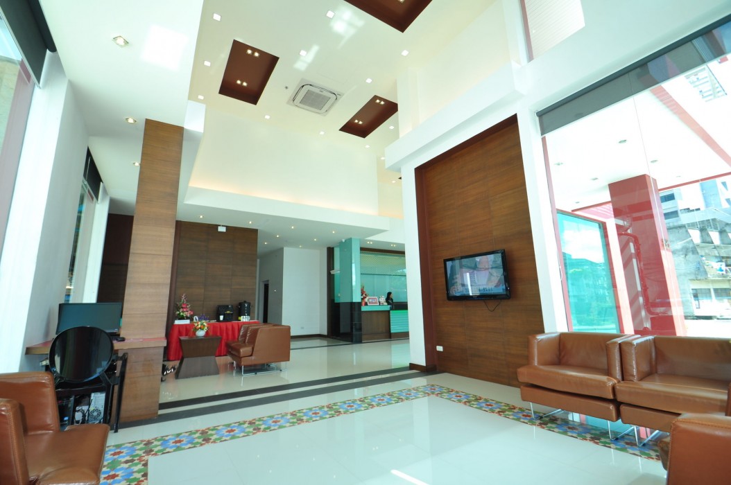 the color hotel hat yai