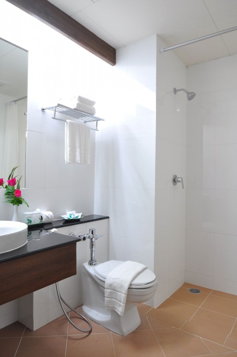 the color hotel hat yai