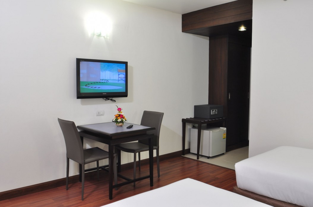 the color hotel hat yai