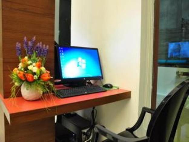 the color hotel hat yai