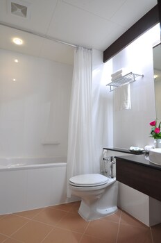 the color hotel hat yai