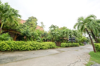 deeden pattaya resort